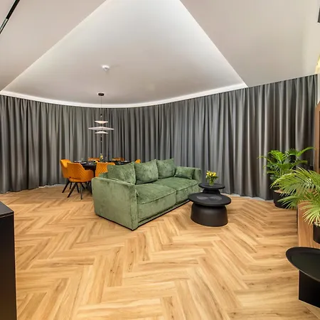 Apartamento Brzozowa 4 Sauna, Jacuzzi, Basen, Taras, Blisko Plazy Stegna (Pomerania)